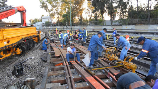 Integrantes del Sindicato Nacional de Trabajadores del Sistema de Transporte Colectivo. (Especial)