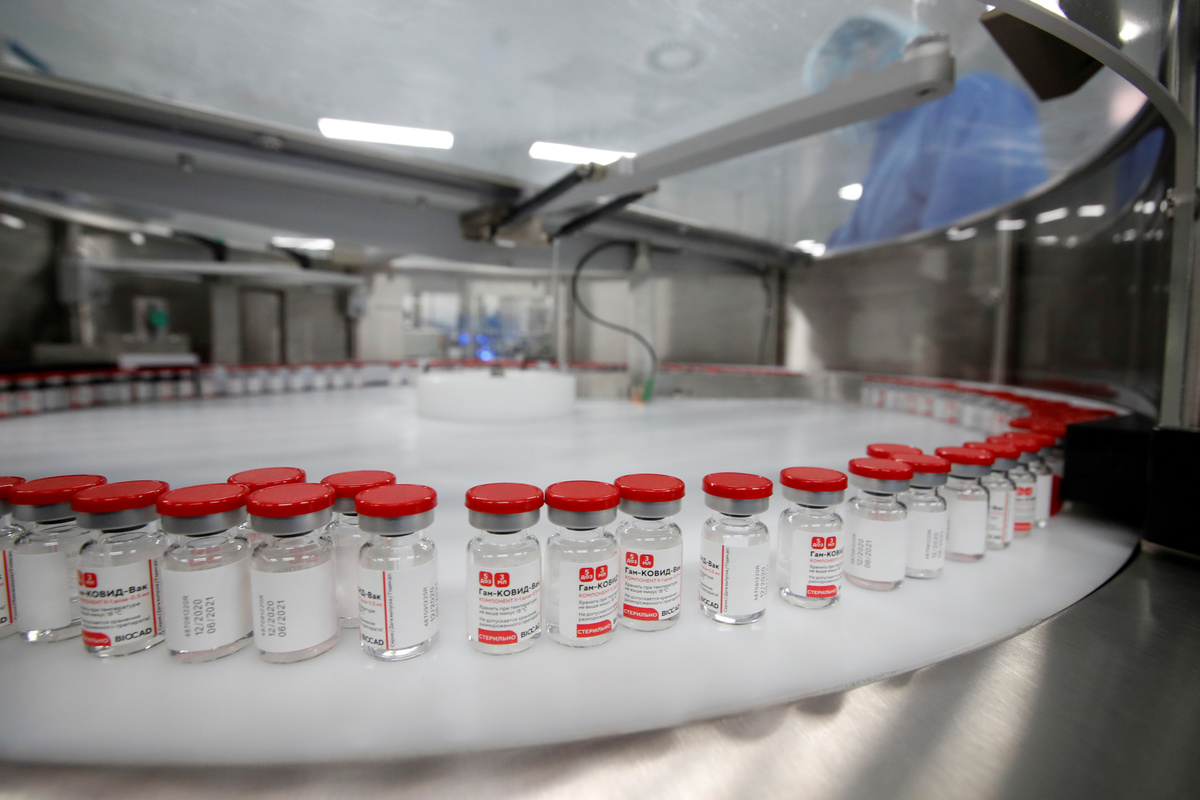 Producción de vacuna Sputnik V en una instalación de la compañía de biotecnología BIOCAD en San Petersburgo, Rusia | Reuters