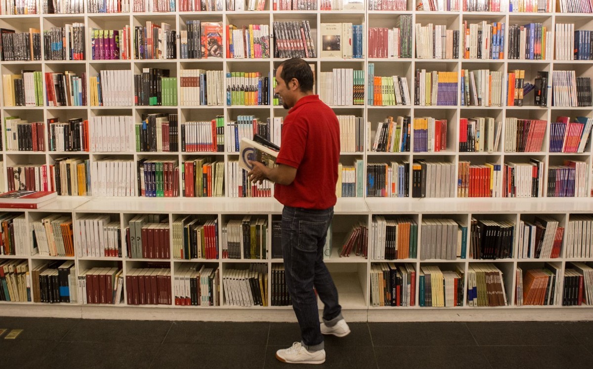 Los talleres van enfocados en enriquecer la técnica y práctica de la literatura. (Especial)