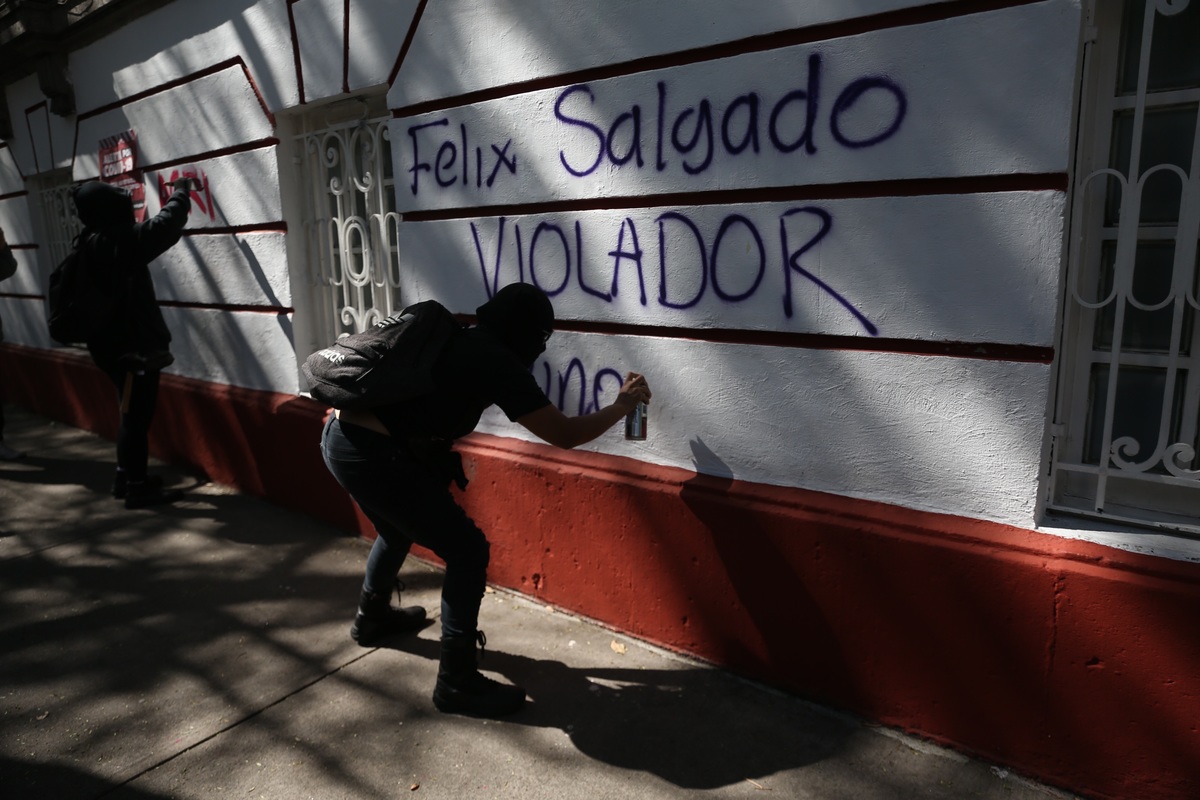 La tercera víctima de Salgado Macedonio denunció ante instancias de Morena. (EFE)