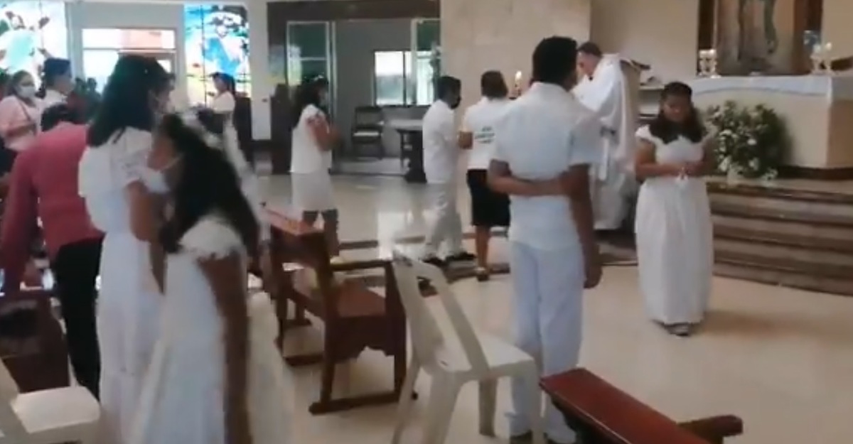 La misa fue ofrecida la mañana del viernes en la iglesia de “San Judas Tadeo” en la colonia Miguel Hidalgo. (Captura de pantalla)