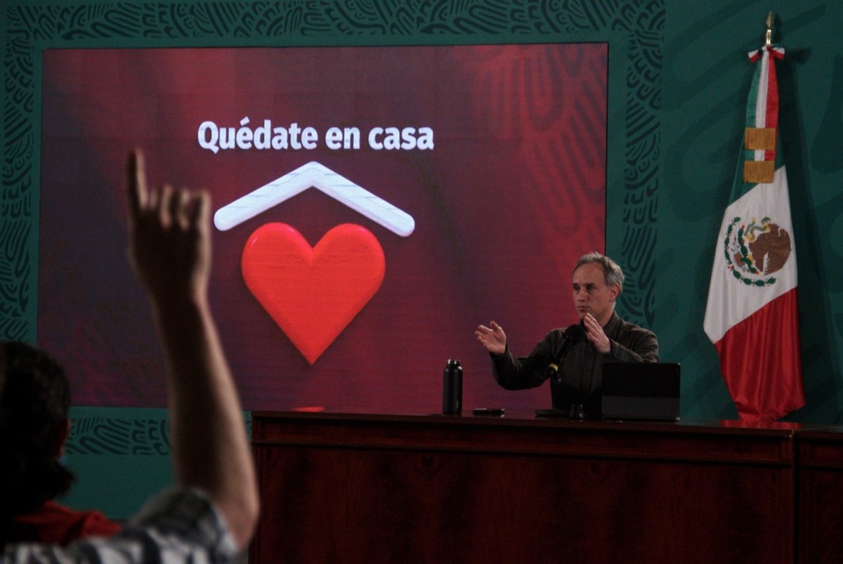 Hugo López-Gatell se incorporó nuevamente a la conferencias presenciales, luego del contagio del Presidente | Cuartoscuro