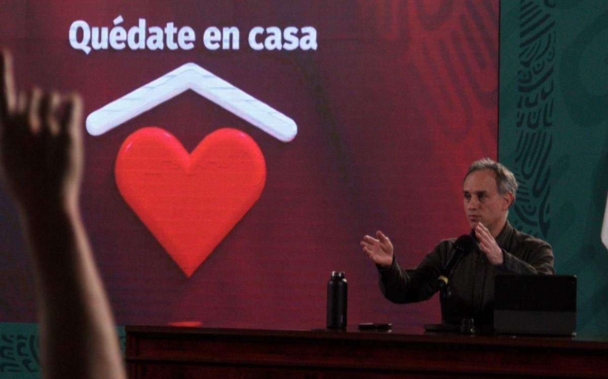 López-Gatell retomó su asistencia presencial en las conferencias vespertinas tras estar aislado.  | Cuartoscuro