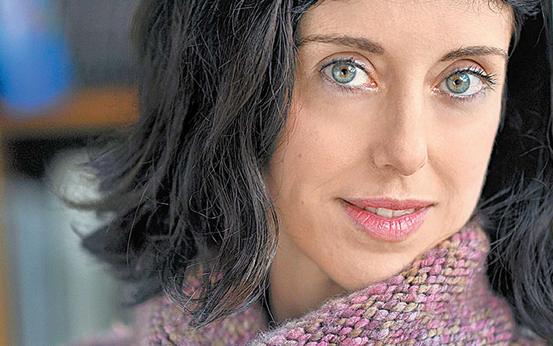La escritora española nos da un texto que, desde la antigüedad, dialoga con el presente. (Santiago Basallo)