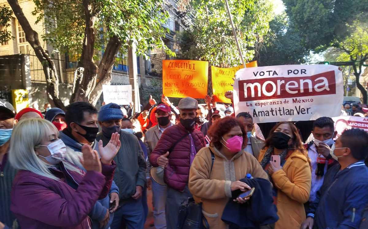 Morena. Militantes protestan frente a sede nacional en CdMx Grupo Milenio Morena. Militantes protestan frente a sede nacional en CdMx Grupo Milenio