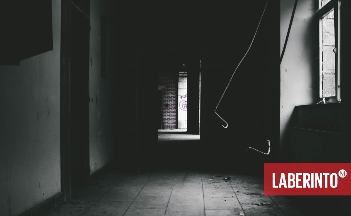 "Pasillos largos e imposibles de cruzar o de recorrer hasta el final, calles que conducen a sitios desconocidos". (Unsplash)