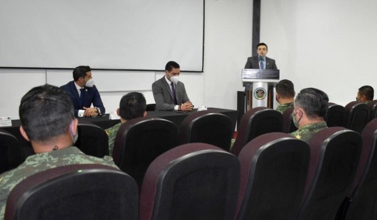 La SEP entregó los certificados a 17 elementos de las Fuerzas Armadas. | Especial
