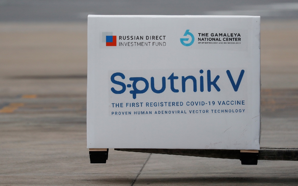 La vacuna rusa Sputnik V mostró una eficacia del 91.6 por ciento, según un ensayo clínico publicado por la revista The Lancet. (Reuters)