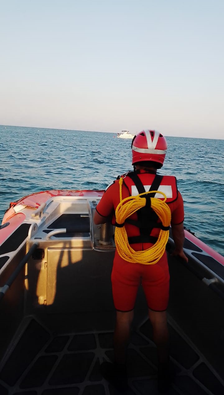 Los elementos de la Secretaría de Marina informaron que ningún tripulante del yate se encontraba herido. (Isabel Zamudio)
