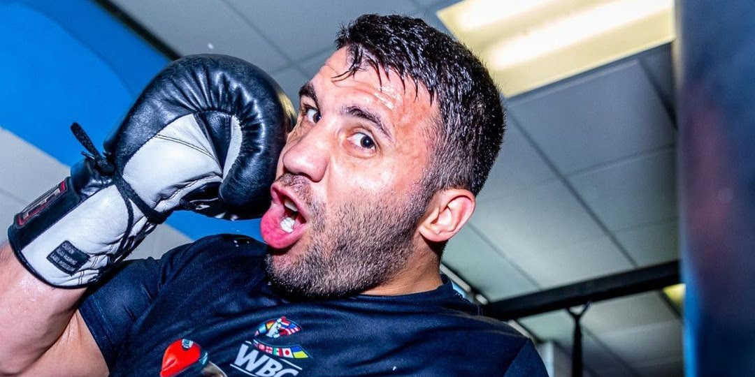El entrenador mexicoamericano de Yildirim promete sorpresas para Canelo (Matchroom Boxing)