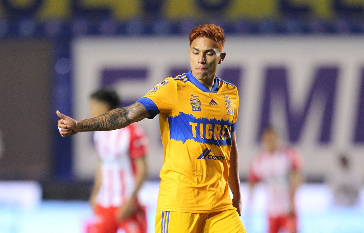Carlos Salcedo, jugador de Tigres (Imago7)