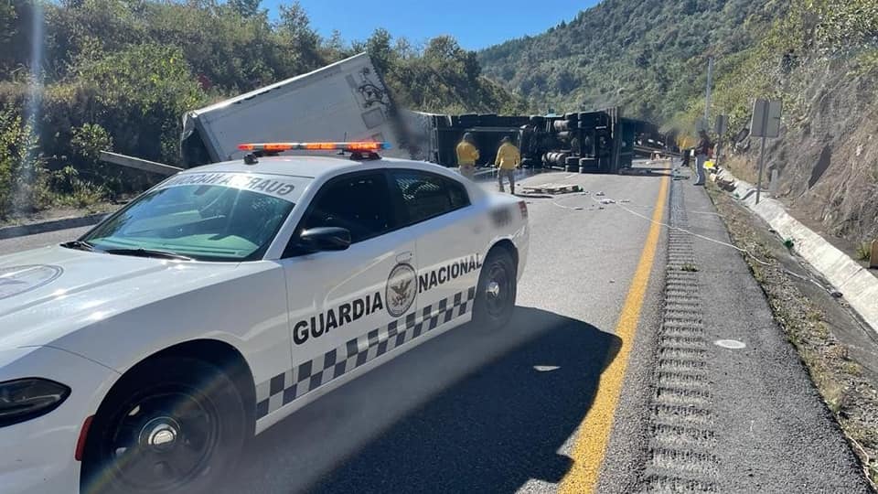 Autopista Veracruz-Puebla registra choque múltiple de vehículos. (Especial)