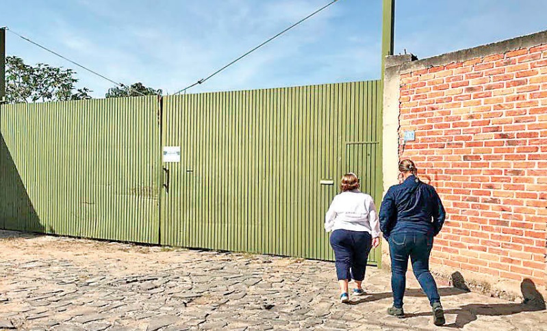 Fosa hallada en octubre de 2020, en La Duraznera, poblado de San Pedro Tlaquepaque. (ELSA MARTHA GUTIÉRREZ)
