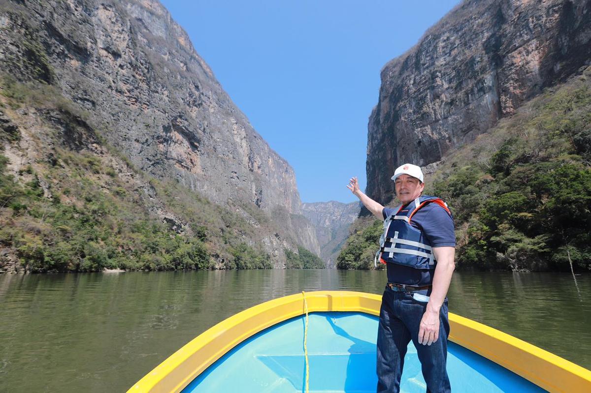 El gobernador Rutilio Escandón indicó que se invertirá todo lo necesario para cuidar el Cañón del Sumidero. (Especial)