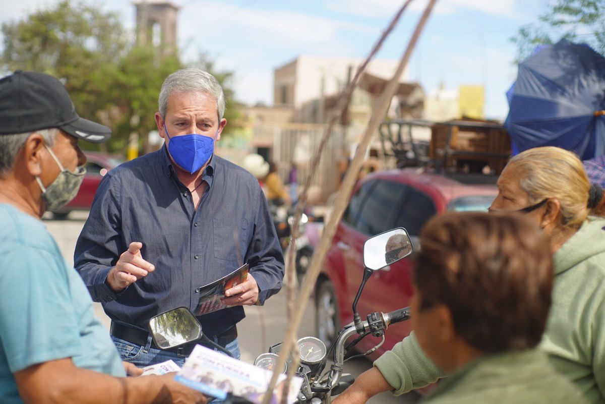 Marcelo Torres en recorrido por colonias y ejidos de Torreón, Coahuila. (Especial)