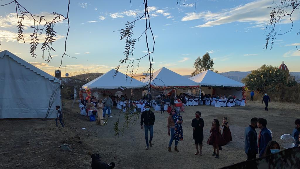 Podrás pagar hasta 5 mil pesos por realizar fiestas con semáforo en rojo. ESPECIAL