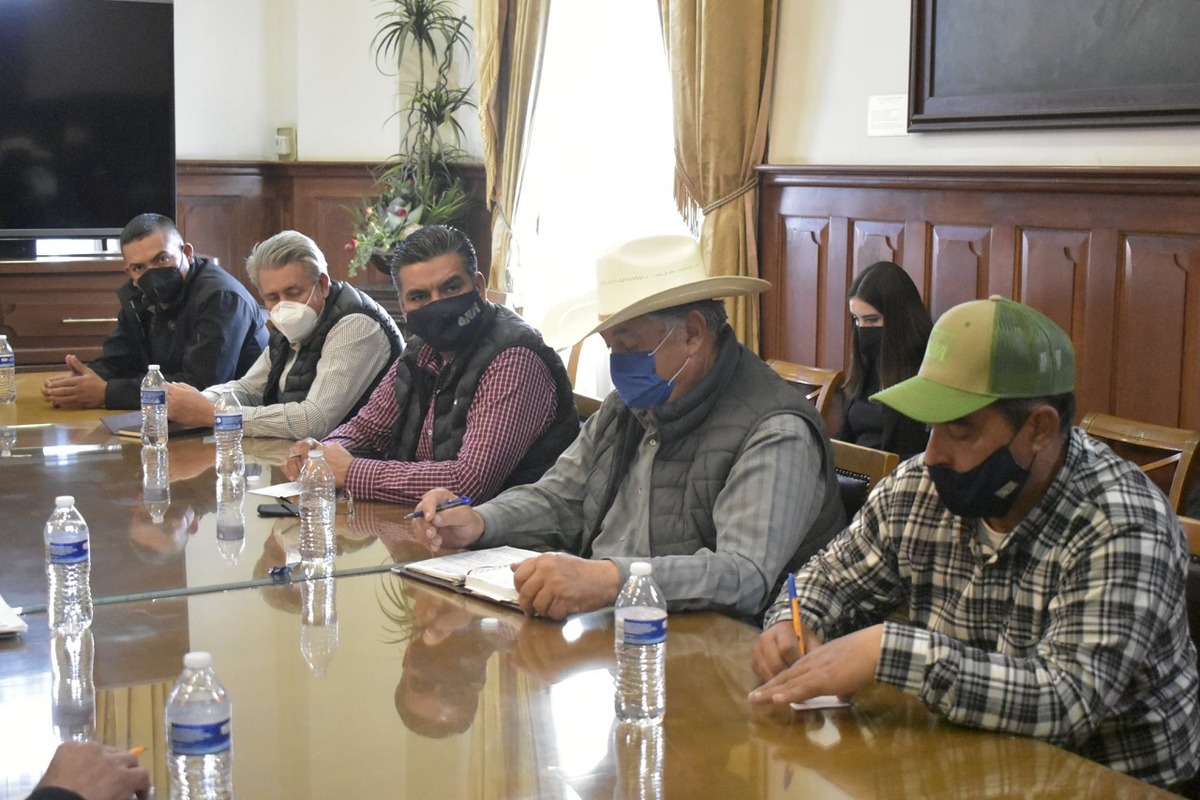 El Congreso de Chihuahua pidió a CFE perdonar la deuda a campesinos.