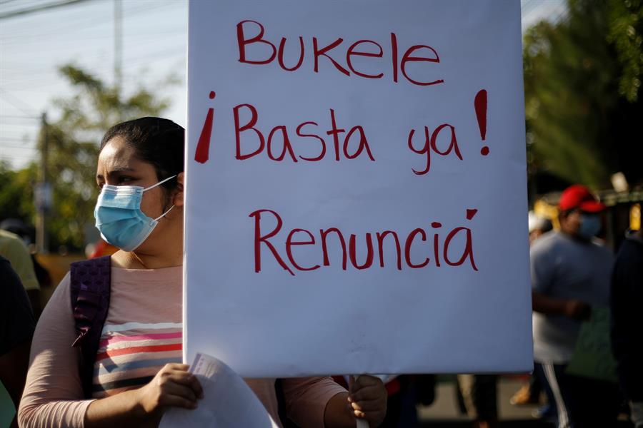 En el Salvador, la derecha  pide estudiar capacidad mental del presidente Bukele| EFE
