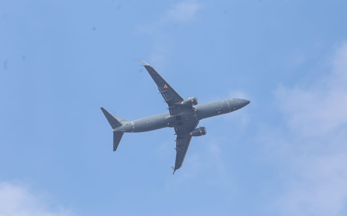 Llega primer avión al aeropuerto de Santa Lucía. (Araceli López)