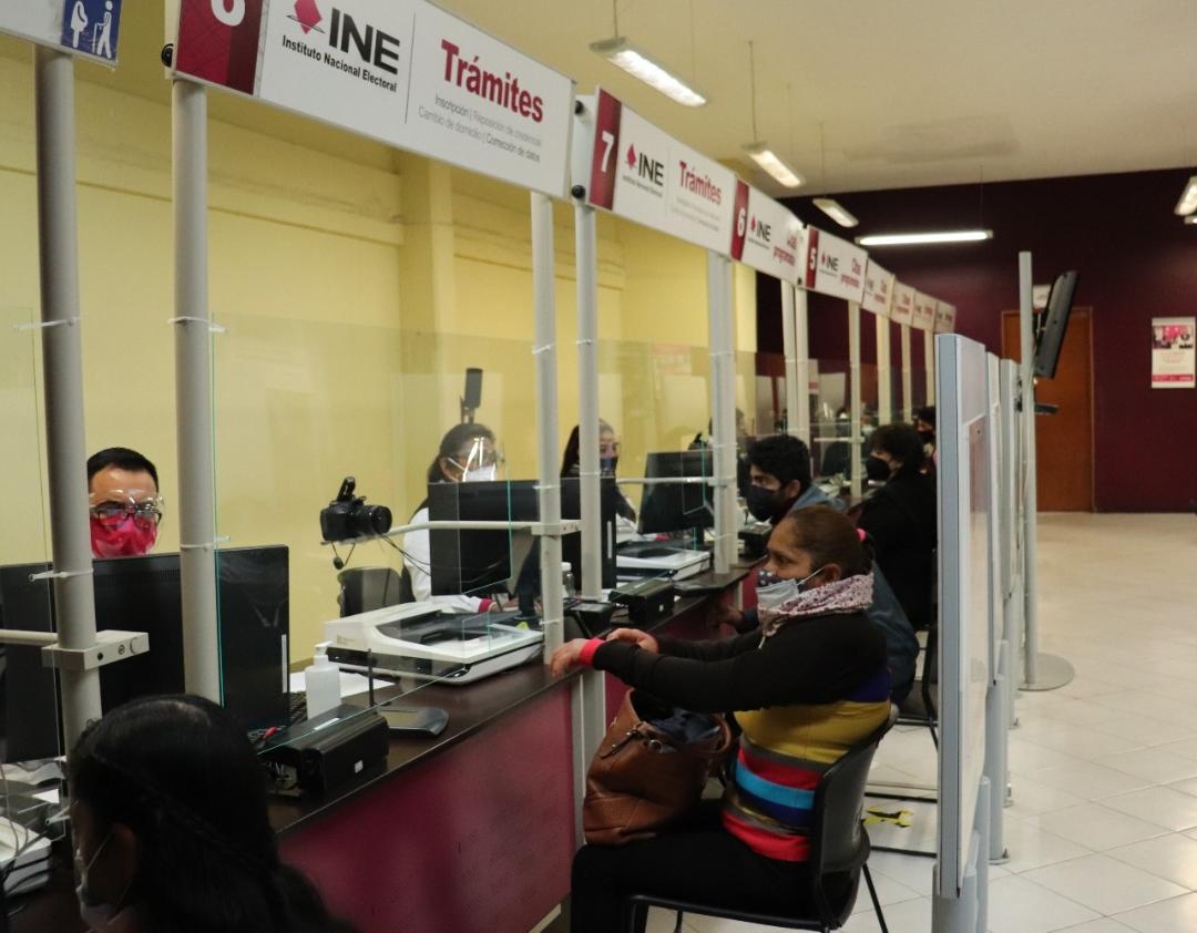 Alrededor de 40 mil poblanos realizaron sin cita el trámite. (Especial)