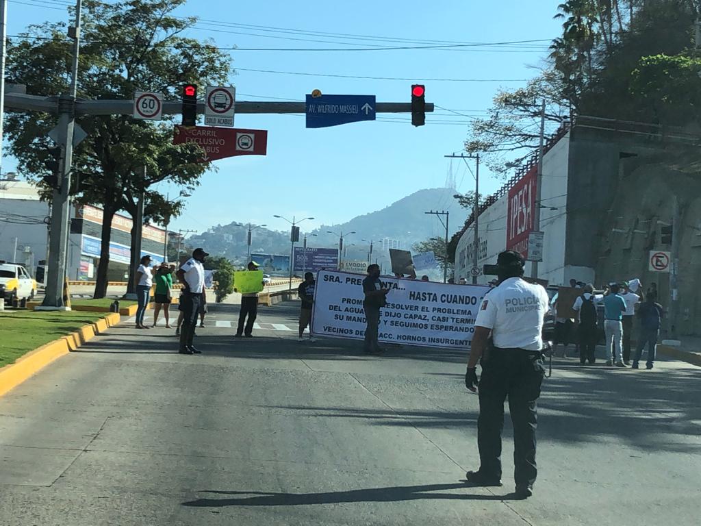 Los pobladores indicaron que tienen más de 30 días sin el vital líquido. (Javier Traujillo)