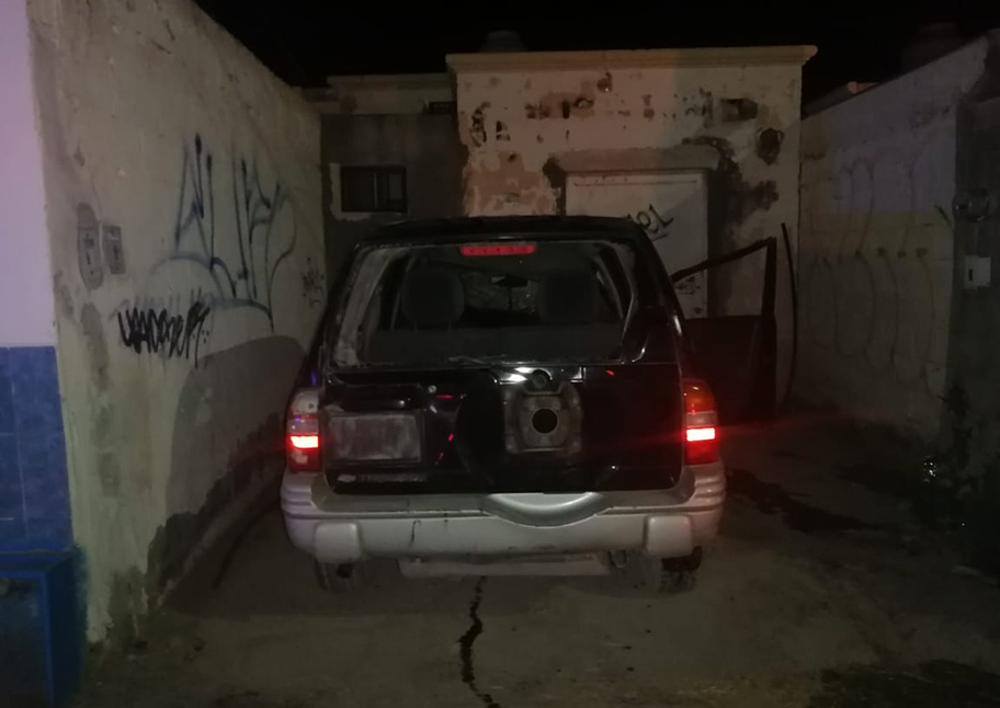 Los responsables la habían enderezado para posteriormente empujarla hasta meterla en la cochera. (Notivox Digital)