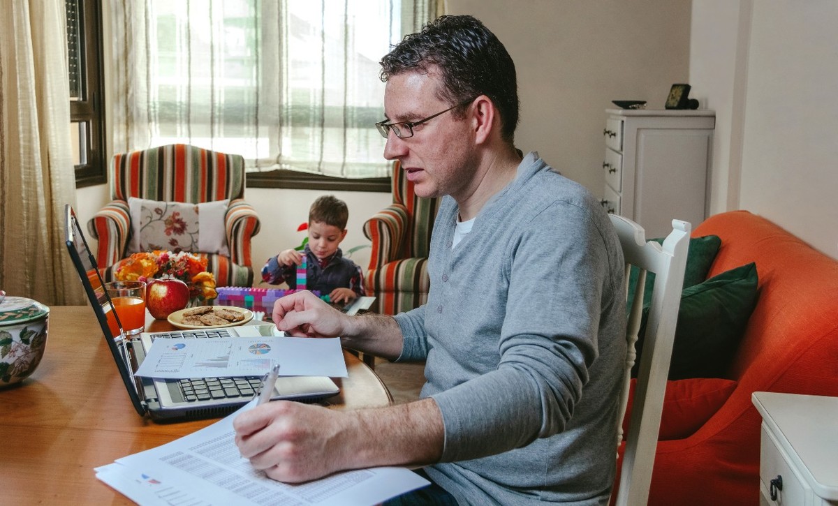 Se estima que el 27 por ciento de los trabajadores en los países de altos ingresos podrían teletrabajar desde su casa.| Shutterstock