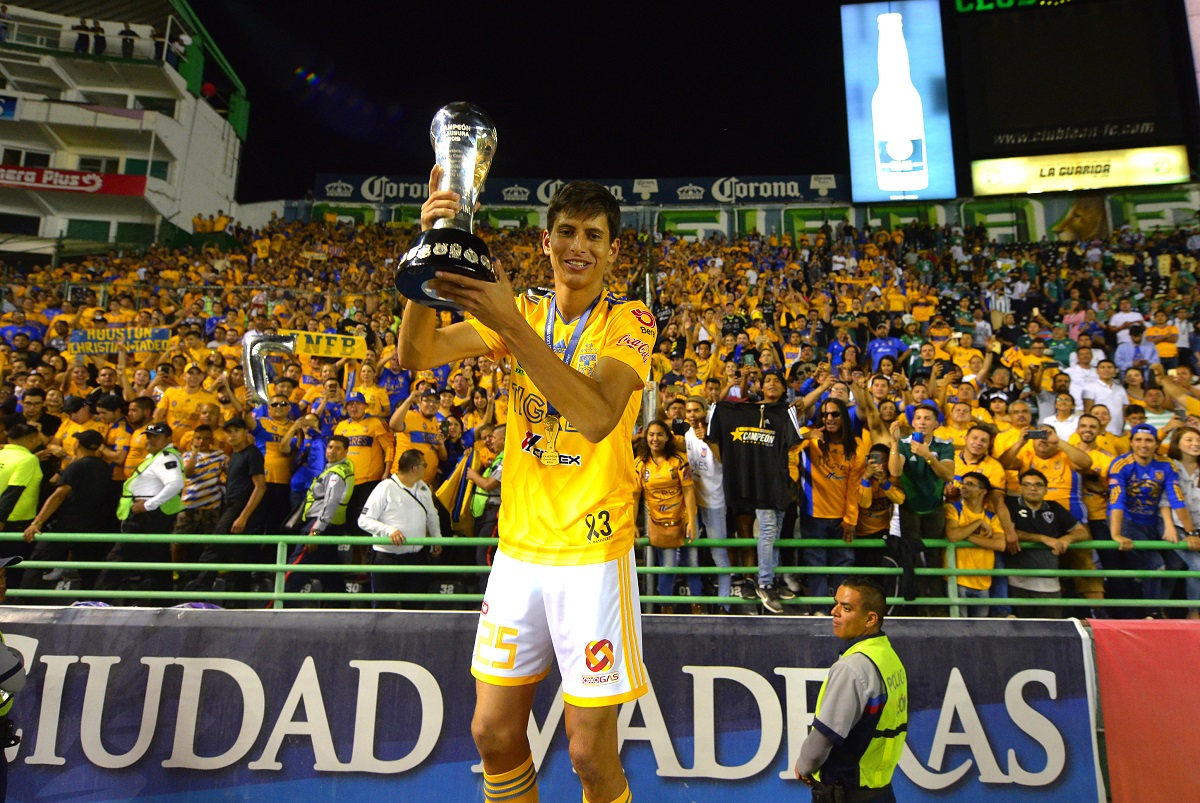 Jürgen Damm en festejo tras campeonato de Tigres en el Clausura 2019 (Imago7)