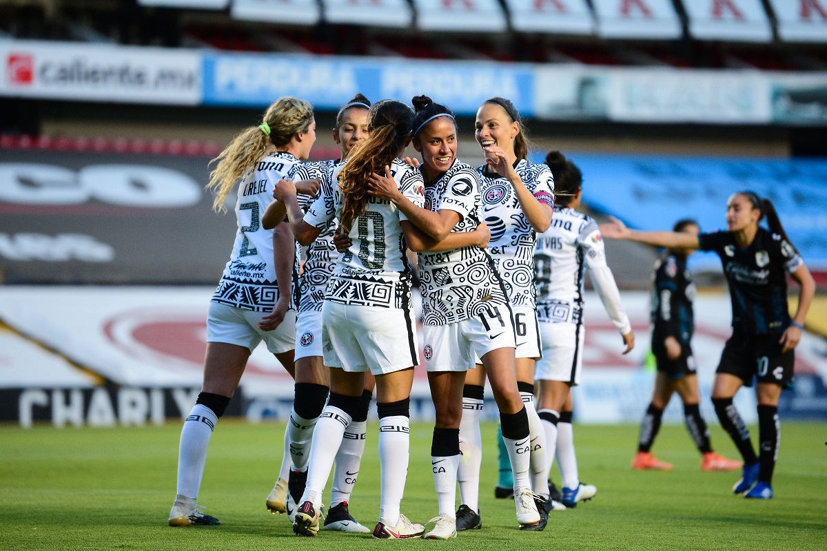 Las jugadoras de América celebran un gol (Mexsport)