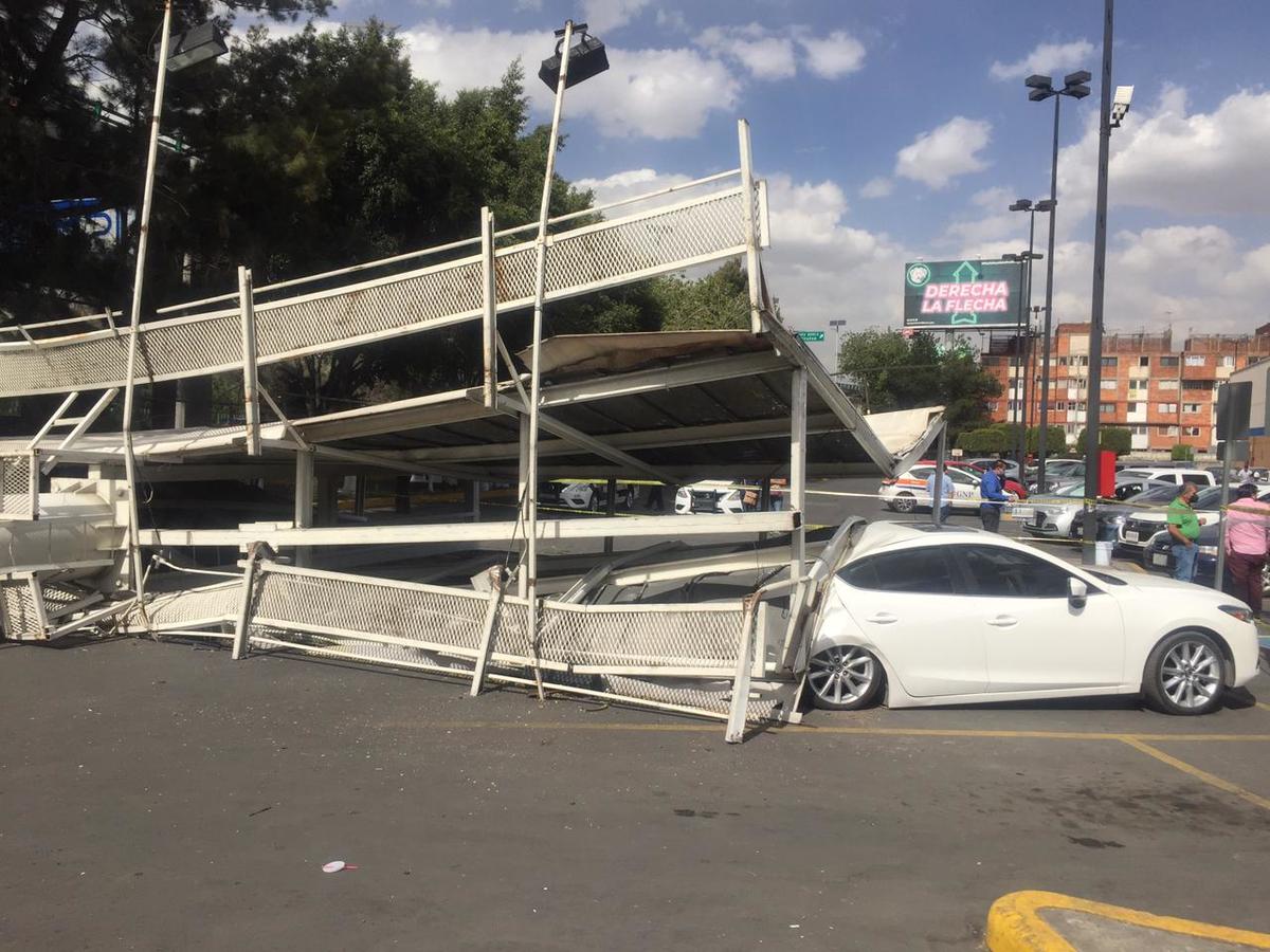 Se encontraban en el estacionamiento. (Especial)