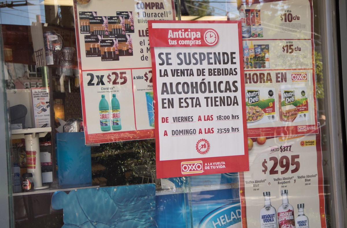 En algunas tiendas de barrio y de conveniencia se anuncia la ley seca para este fin de semana | Cuartoscuro