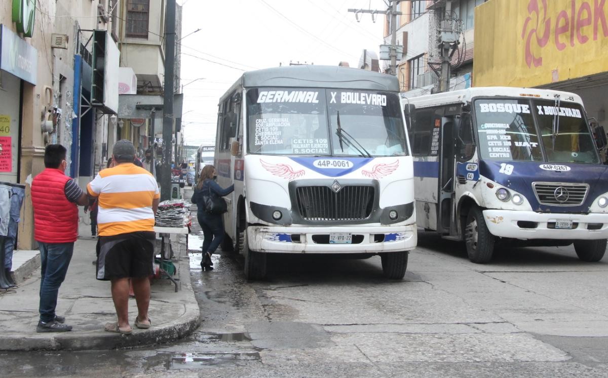Transporte público en Tampico. (Yazmín Sánchez)