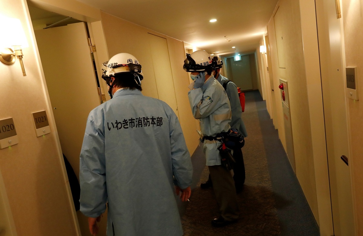 Se han desplegado equipos de emergencia para apoyar a la población japonesa afectada por el sismo. (Reuters)