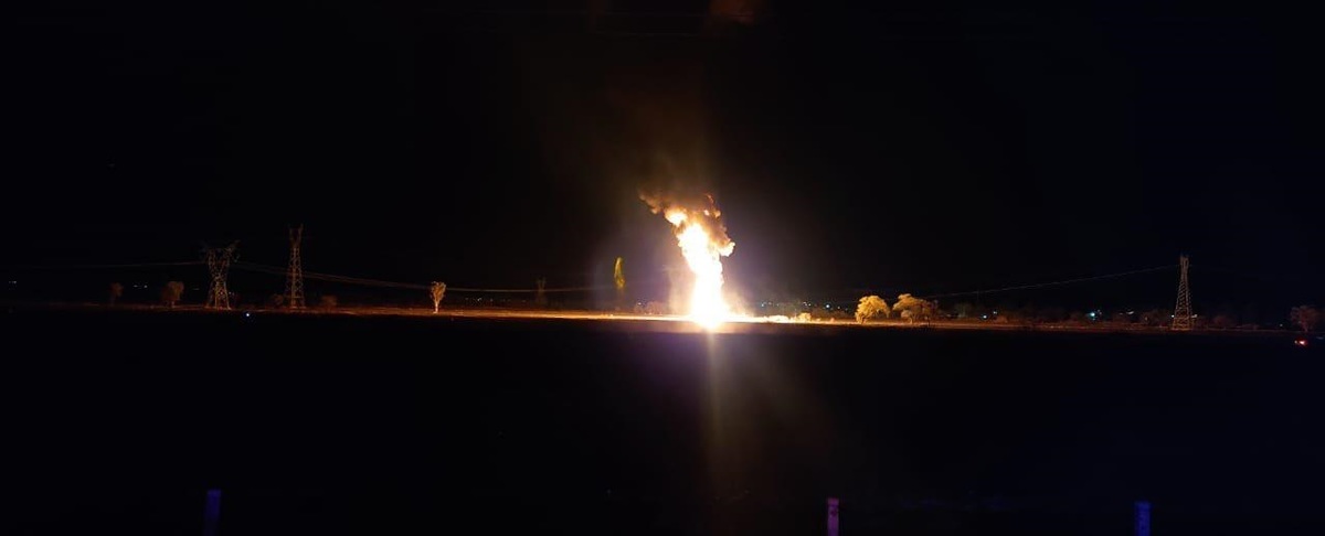 El incendio del ducto se produjo a la altura de San Juan del Río. (Especial)