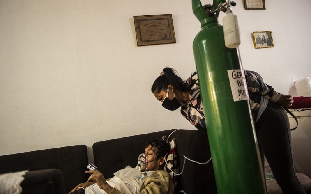 Perú vive una escasez de oxígeno debido al incremento de contagios de coronavirus. (AFP)