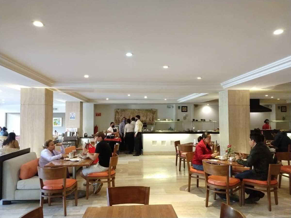 Aumentan ventas hasta 70% en restaurantes de León por San Valentín. Foto: Christian Rendón