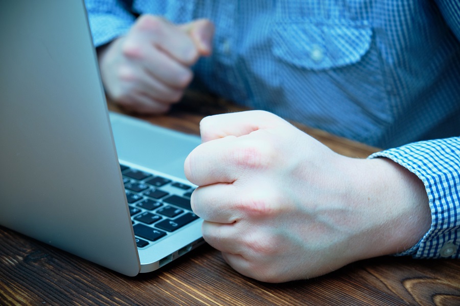 Los 'millennials' consideran que la nueva forma de trabajar les hace perder tiempo. (Shutterstock)