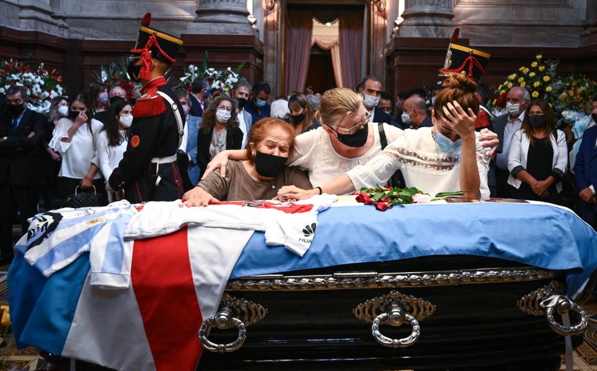 El cuerpo de Menem había sido velado en el Salón Azul del Congreso, donde aún conservaba una banca de senador | AFP