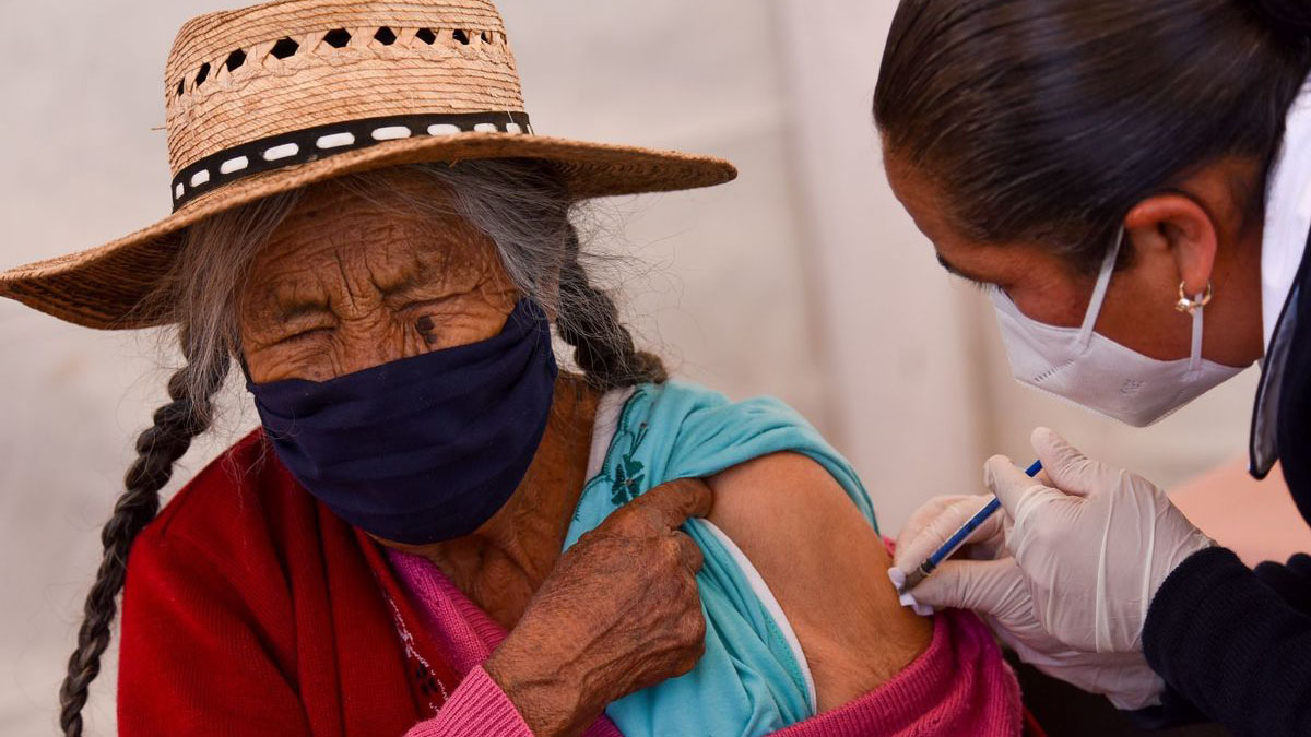 El 15 de febrero se vacunaron a 23 mil 369 adultos mayores