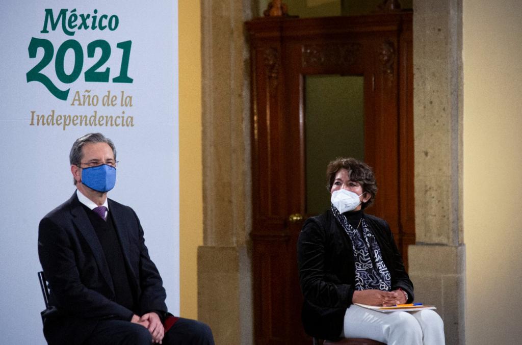 Esteban Moctezuma y Delfina Gómez./ Cortesía