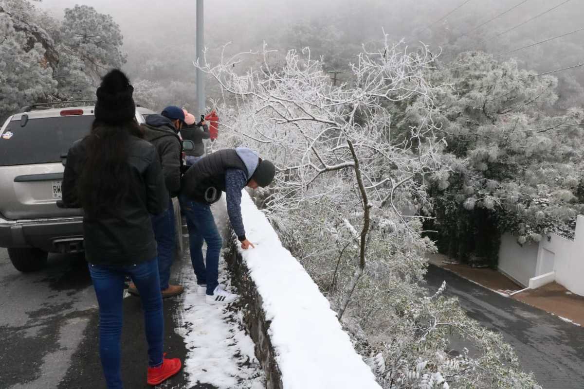 Reportan caída de aguanieve en Nuevo León. Foto: Leonel Rocha.