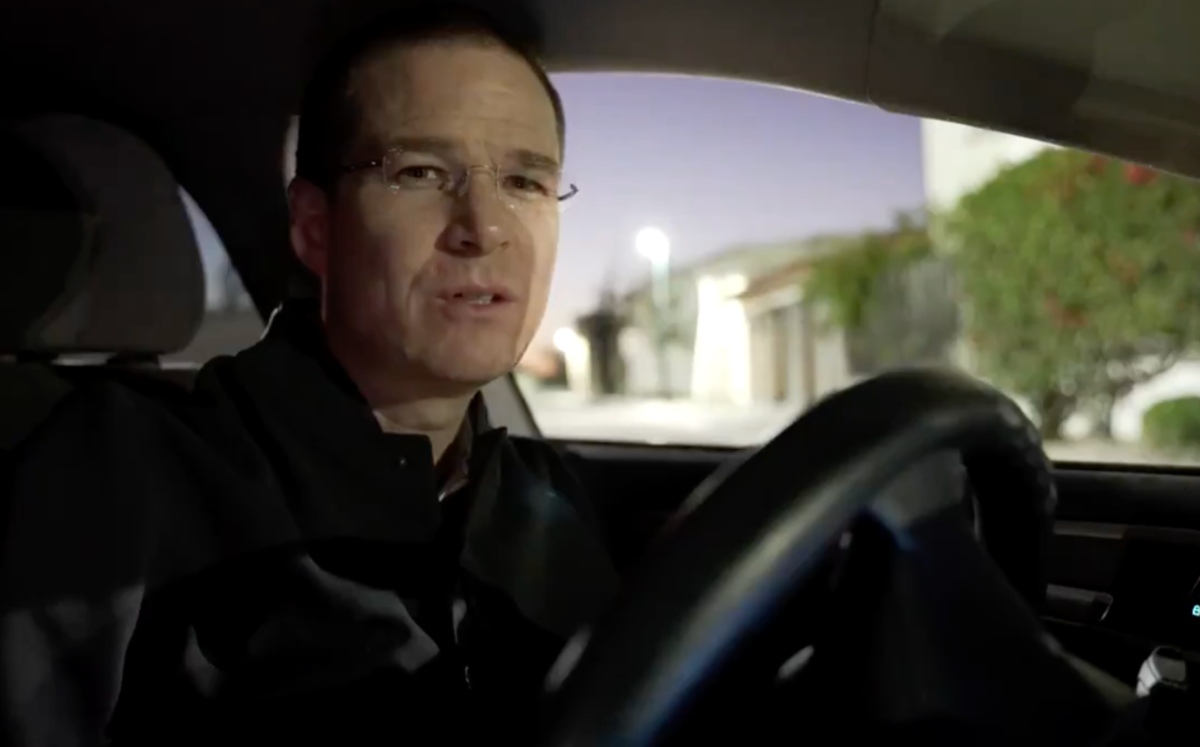 Ricardo Anaya graba video rumbo a Tlaxcala. (Twitter)