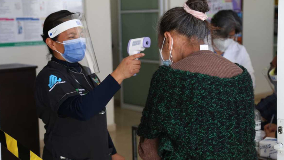 Vacunación anticovid llega la Huasteca hidalguense; 400 acuden al registro