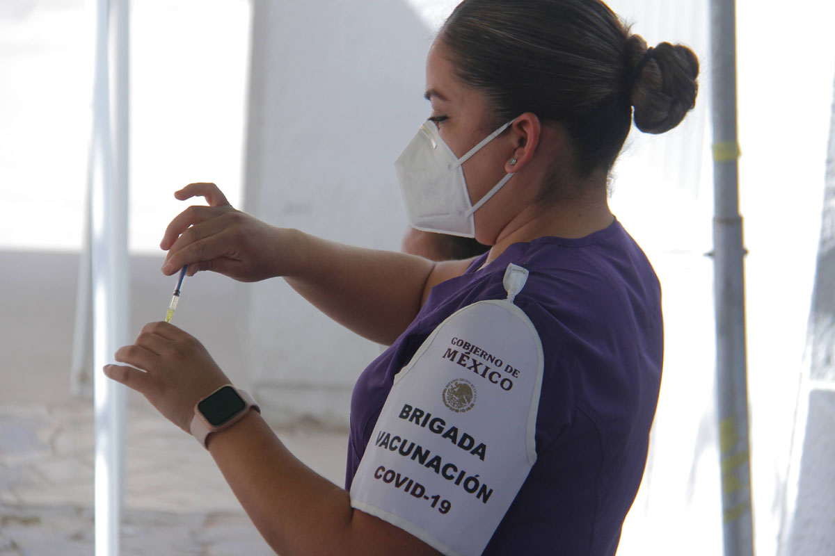 Cabe mencionar que sin embargo, con ello no se tendría aún al cien por ciento de los trabajadores de la salud vacunados. (Archivo)