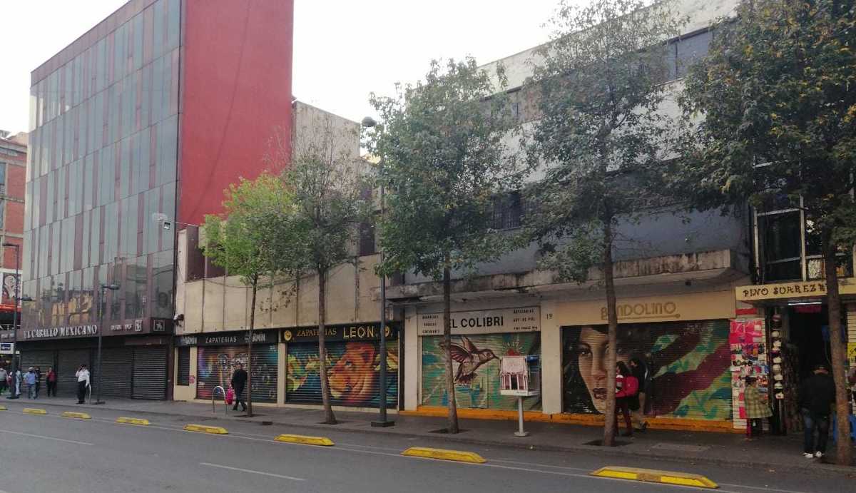 La calle Izazaga luce casi vacía | Leonardo Lugo