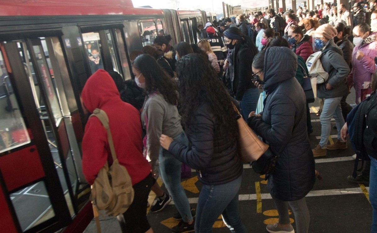 El Metrobús  de CdMx reportó un aumento del 15%  en los viajes diarios. | Cuartoscuro
