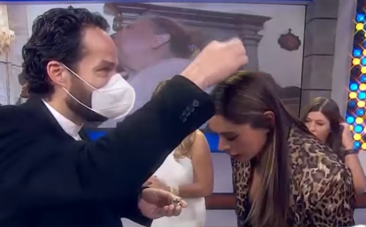 Miércoles de ceniza: así recibieron la bendición los conductores de Hoy. (Captura)