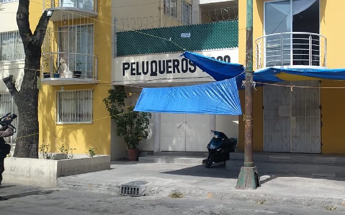 Los vecinos de Peluqueros 60 reaccionaron ante agresiones para evitar que sus departamentos fueran ocupados. (César Velázquez)