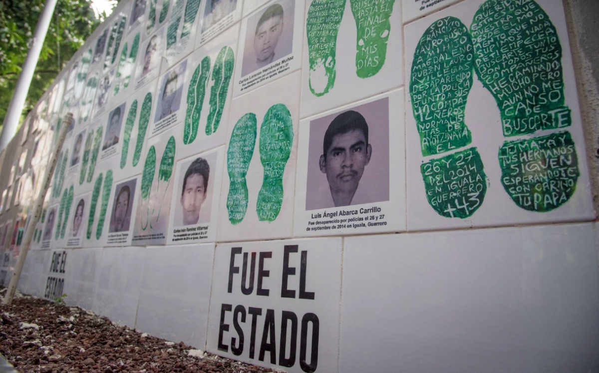 Padres de los normalistas desaparecidos se reunieron con el Presidente en Palacio Nacional. (Cuartoscuro)