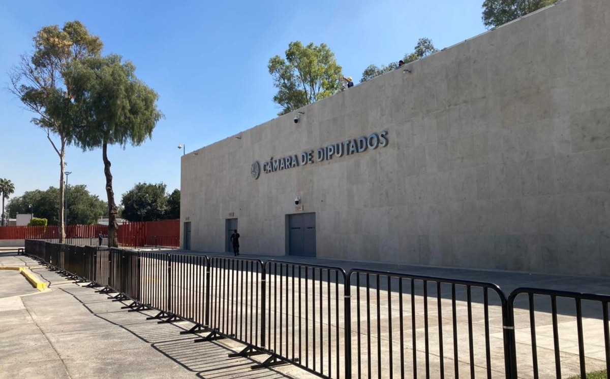 El recinto legislativo recibe en promedio entre 2 mil y 2 mil 500 visitantes al día durante los periodos de sesiones. | Especial